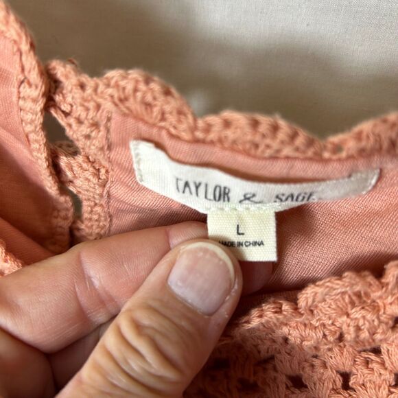 Taylor & Sage NWT Mauve Orange Crochet Cropped Back Button Bralette Top Size L - Picture 4 of 14